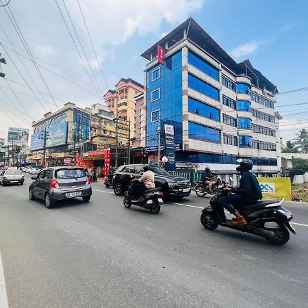 Tower 21 Regency Hotel Kochi Eksteriør bilde