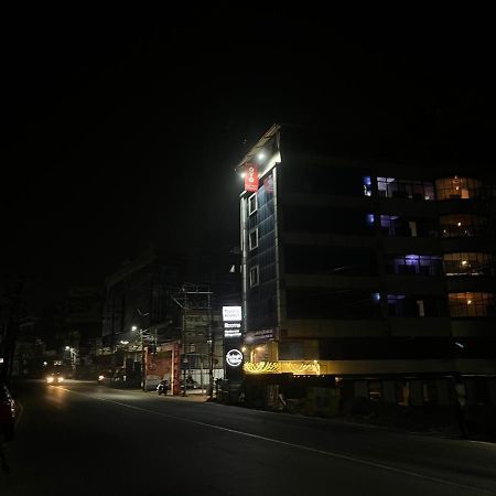 Tower 21 Regency Hotel Kochi Eksteriør bilde