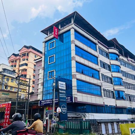 Tower 21 Regency Hotel Kochi Eksteriør bilde