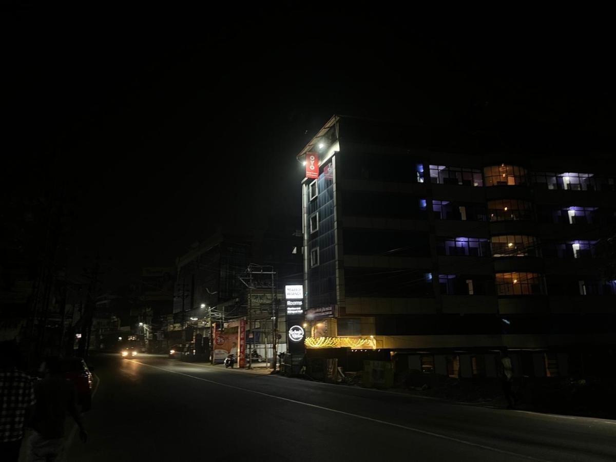 Tower 21 Regency Hotel Kochi Eksteriør bilde
